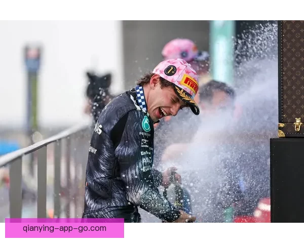 拉塞尔首段领先安东内利后两段逆转速度最快